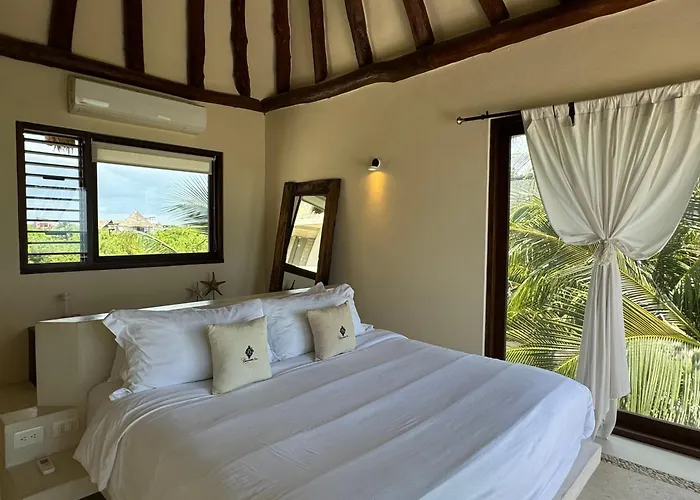 Casa Punta Coco & Beach Club (Adults Only)